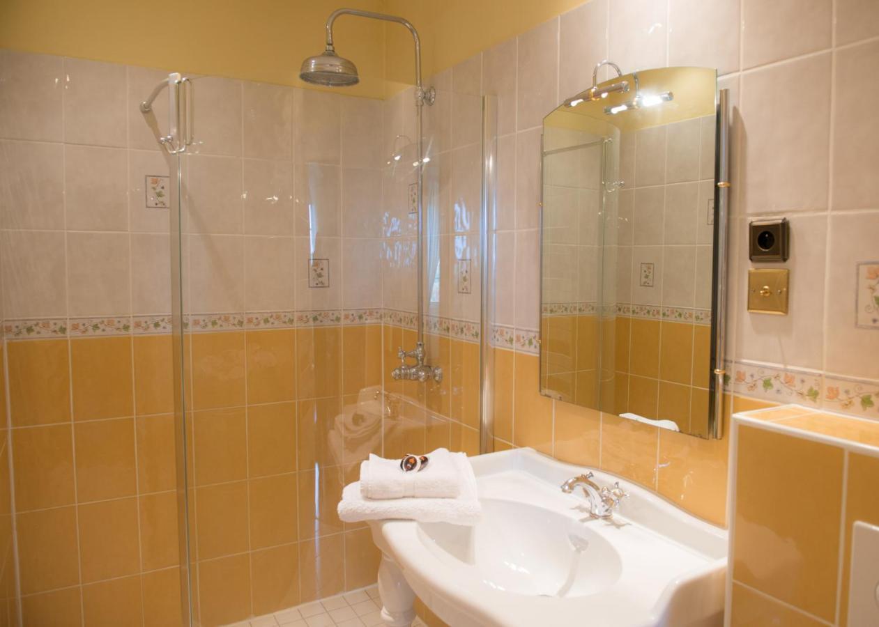 Le Petit Cochon Bed & Breakfast Valence-sur-Baise Exterior photo