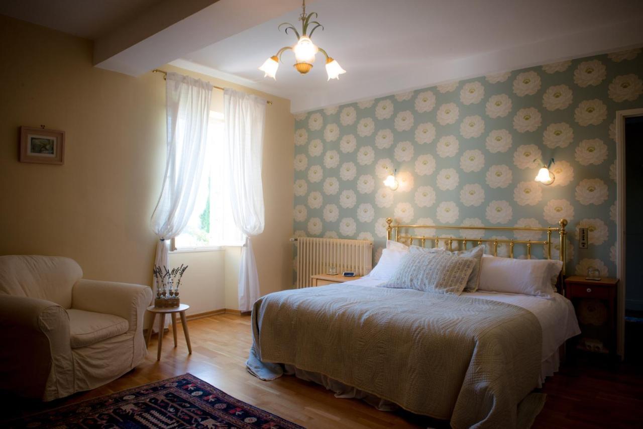 Le Petit Cochon Bed & Breakfast Valence-sur-Baise Exterior photo