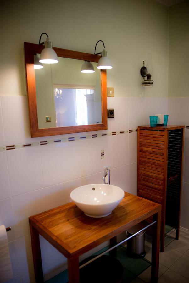 Le Petit Cochon Bed & Breakfast Valence-sur-Baise Exterior photo