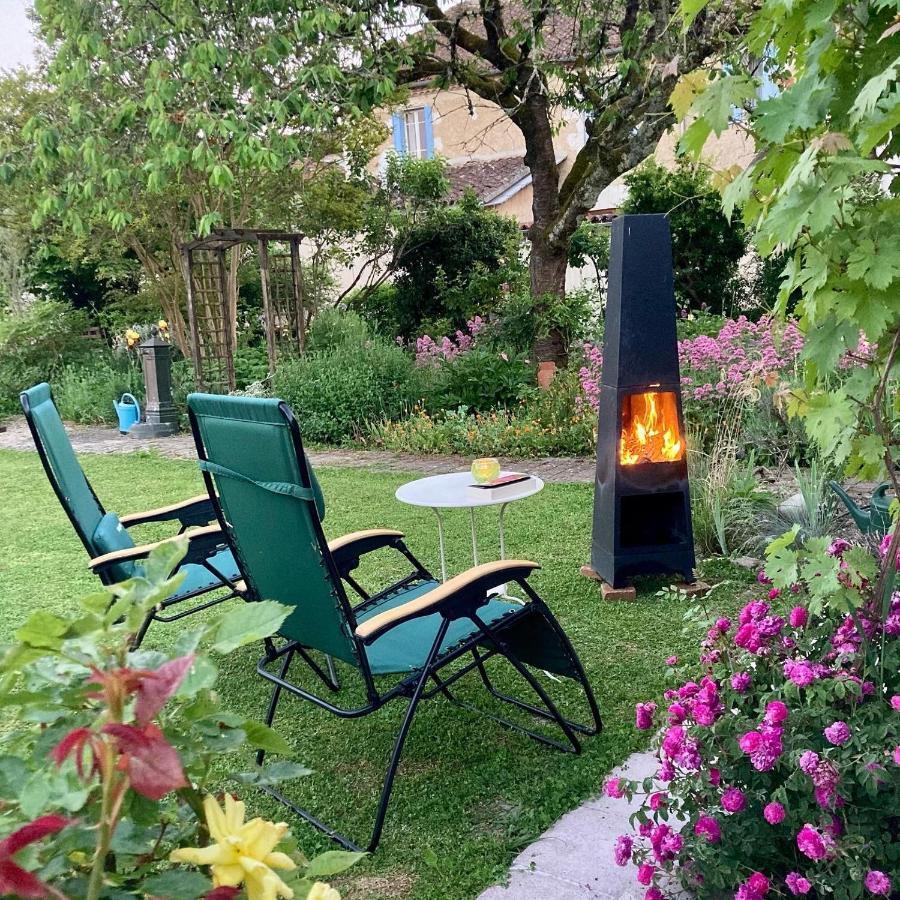 Le Petit Cochon Bed & Breakfast Valence-sur-Baise Exterior photo